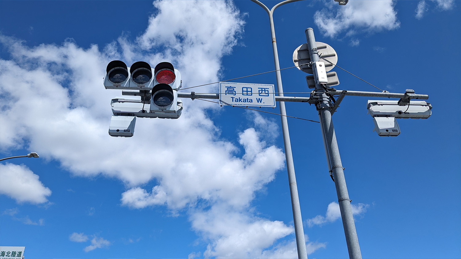 東海北陸自動車道・一宮木曽川IC入口手前の交差点高田西の交差点の