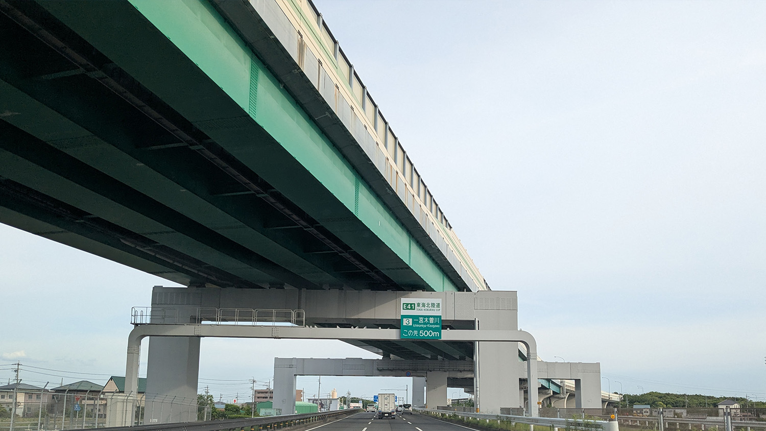 国道22号線（名岐バイパス）を名古屋方面へ走り